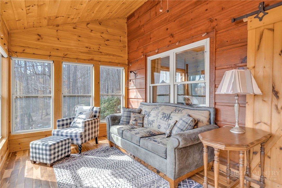7994 Three Top Road Property Photo 15