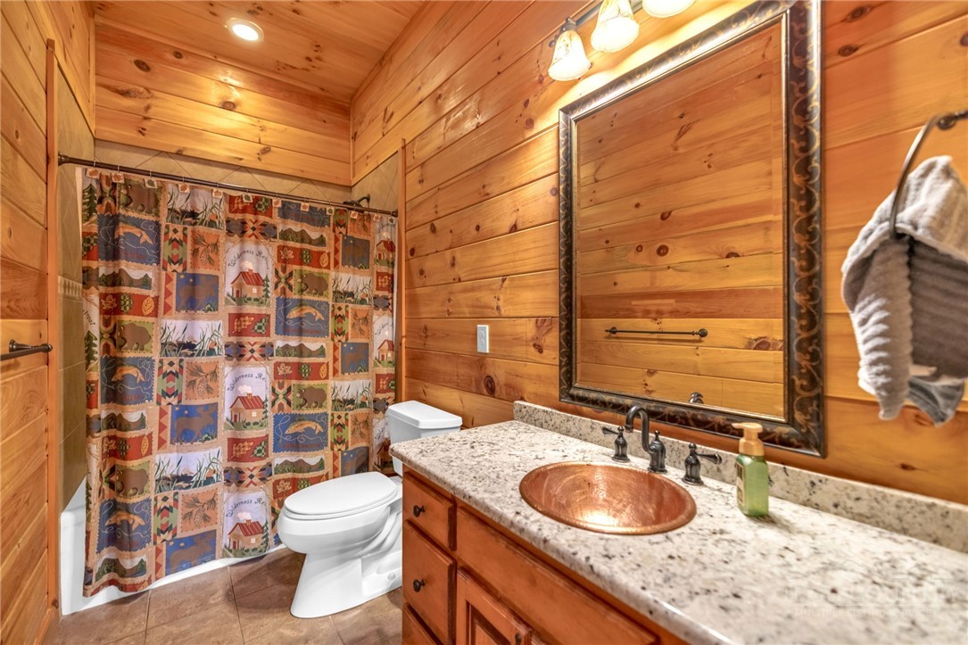 7994 Three Top Road Property Photo 23