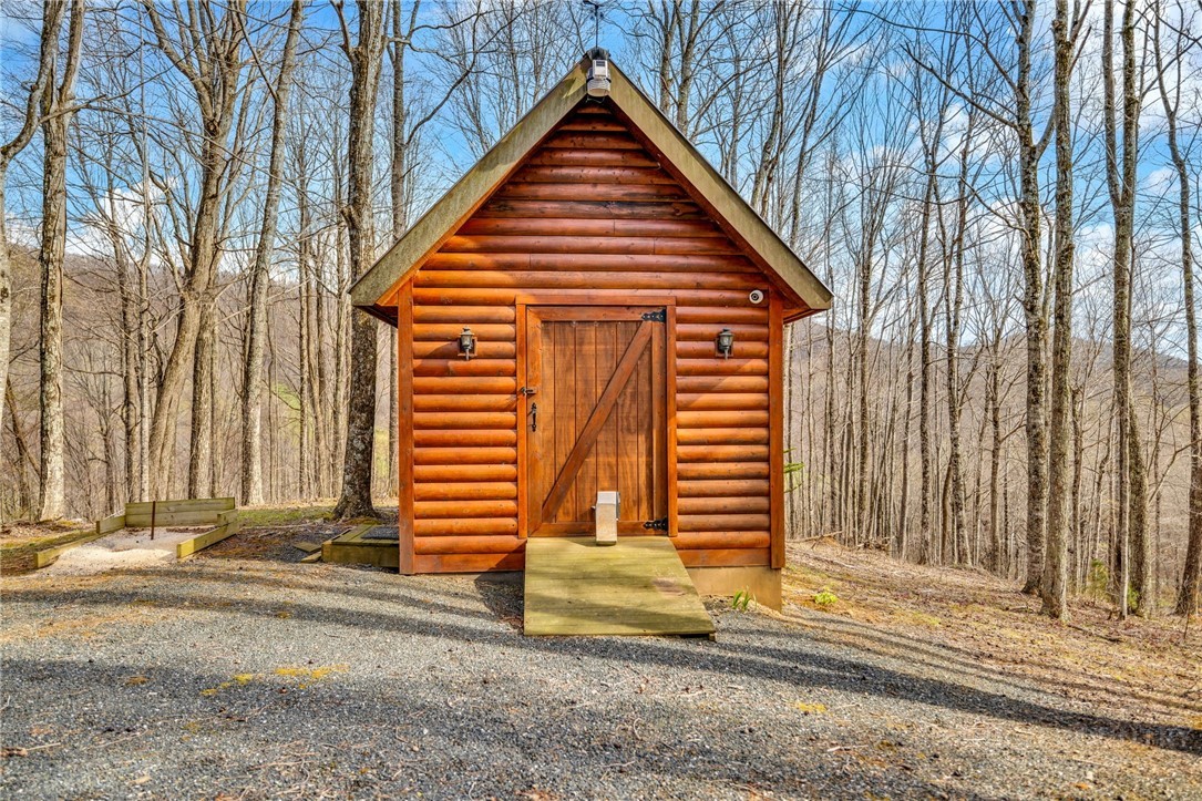 7994 Three Top Road Property Photo 46