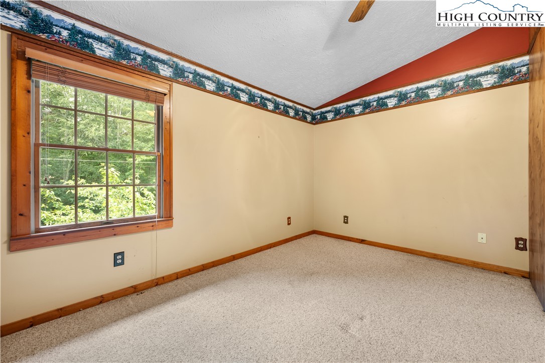 277 Country Lane Property Photo 10