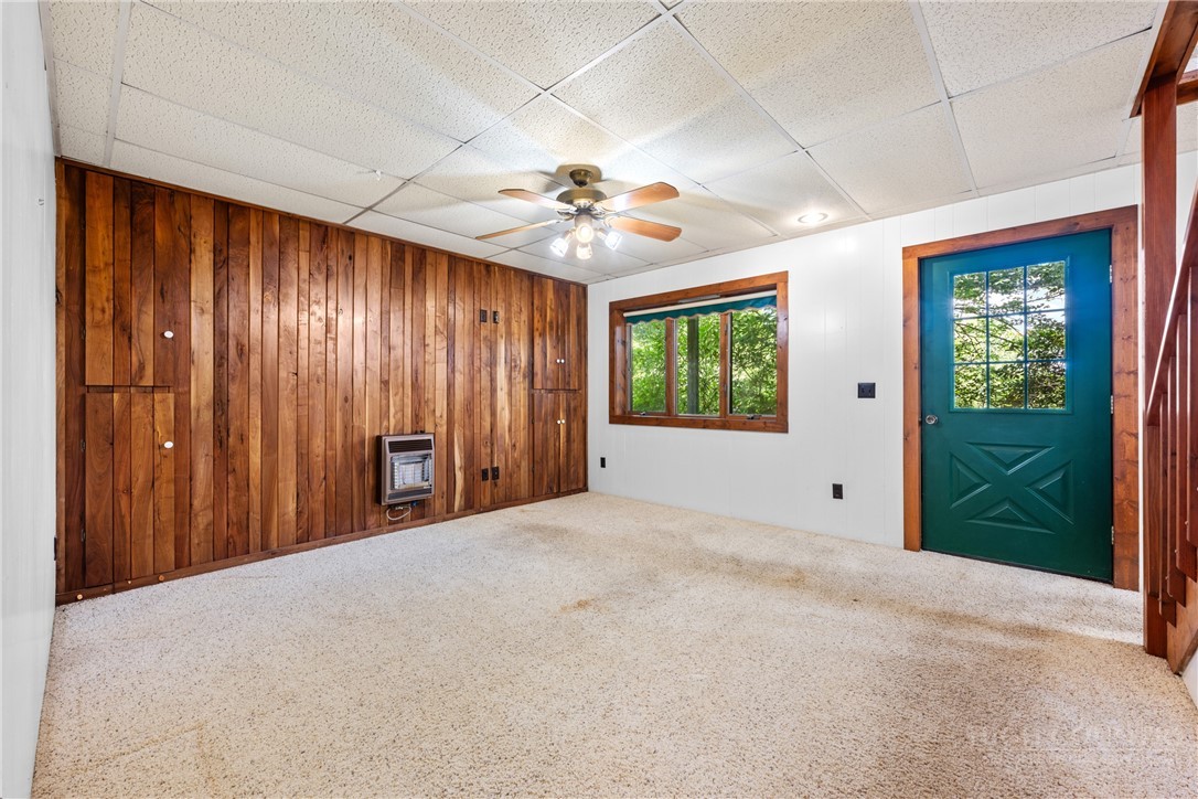 277 Country Lane Property Photo 15