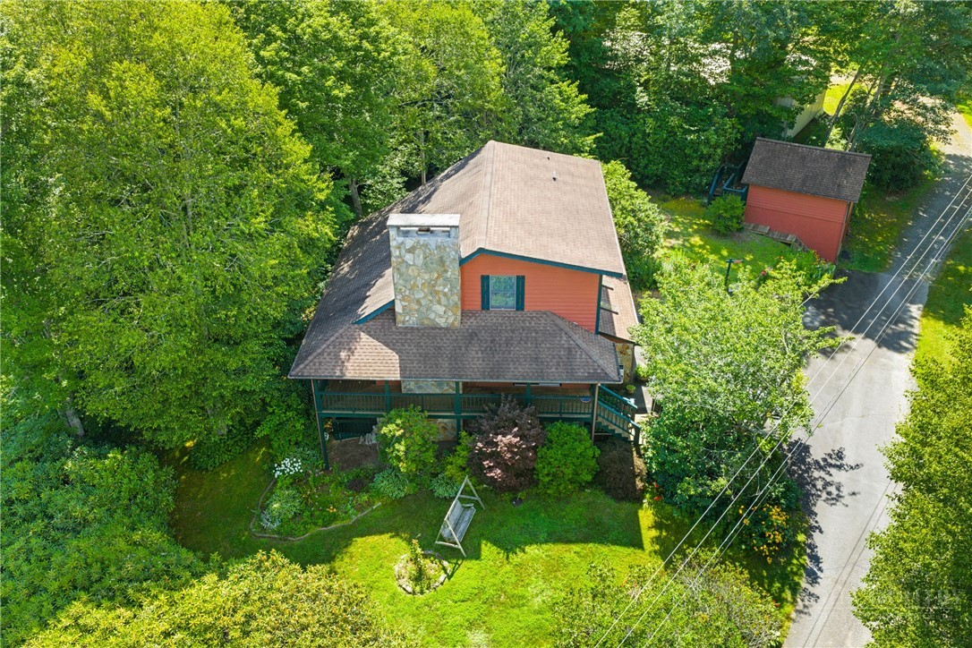 277 Country Lane Property Photo 32