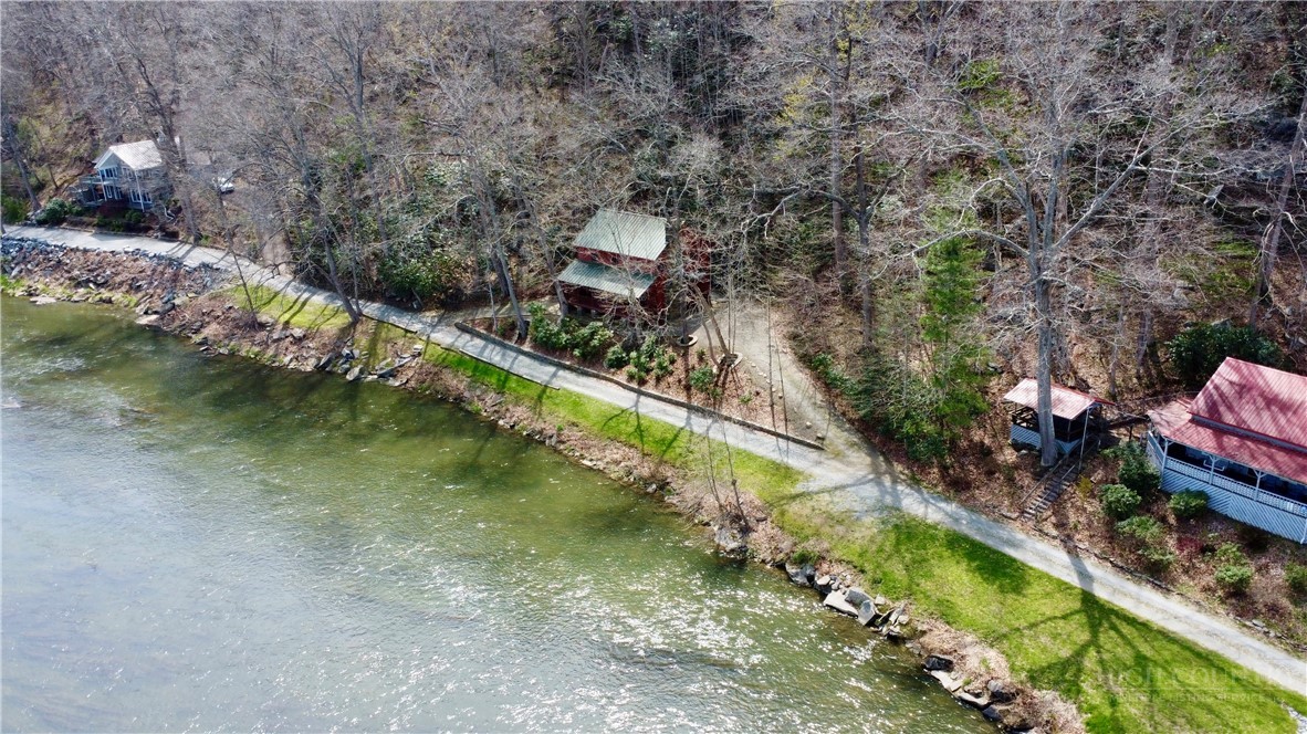 180 Riverwood Lane Property Photo 44