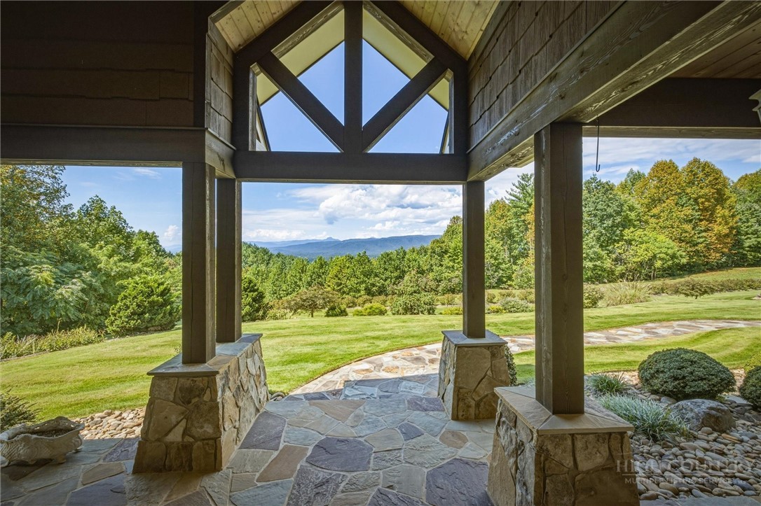 1638 Johns Ridge Parkway Property Photo 1