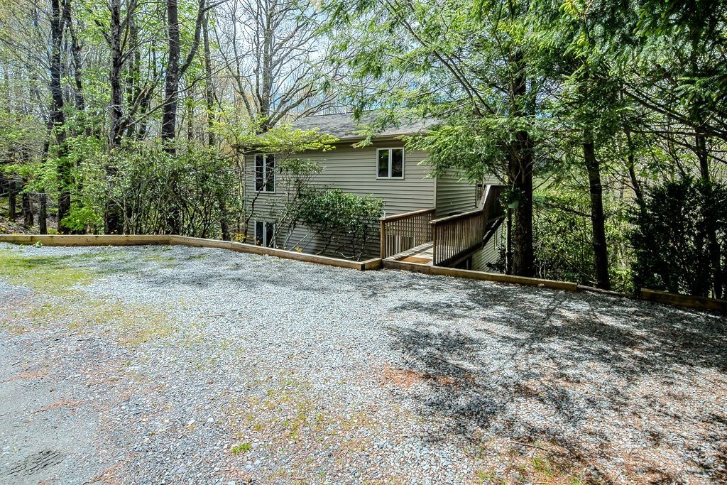 129 Lower Grouse Ridge Road Property Photo 2