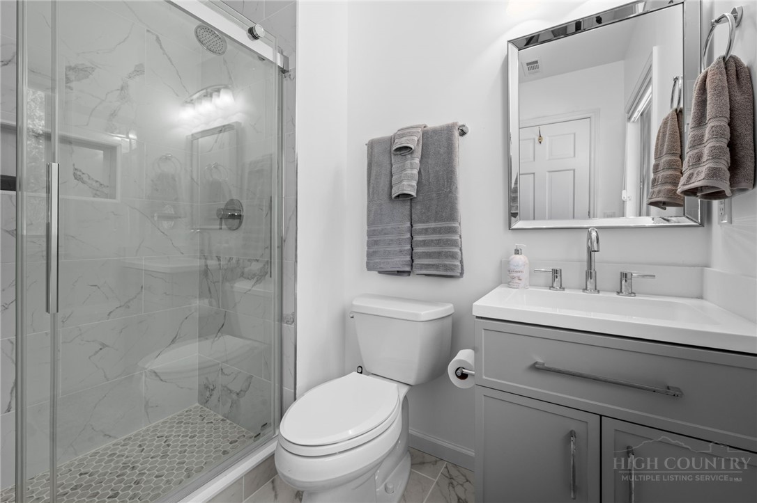 187 Pine Village 5 Property Photo 14
