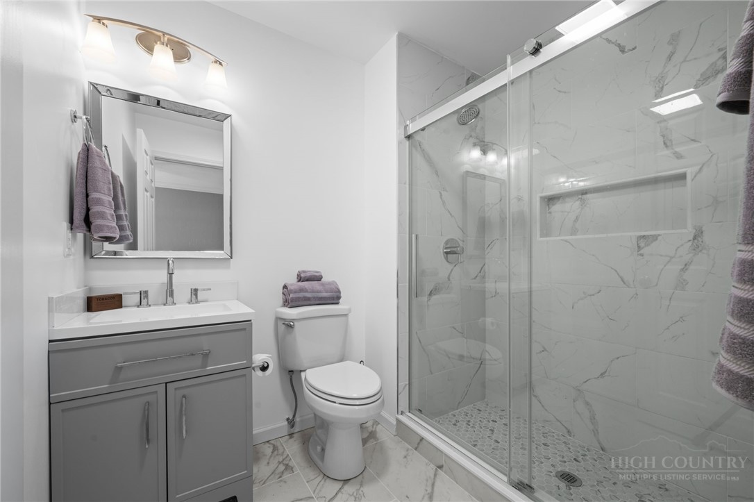 187 Pine Village 5 Property Photo 21