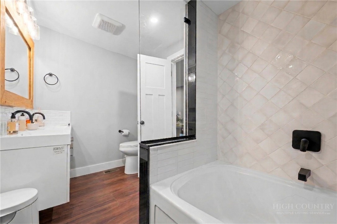 187 Pine Village 5 Property Photo 32
