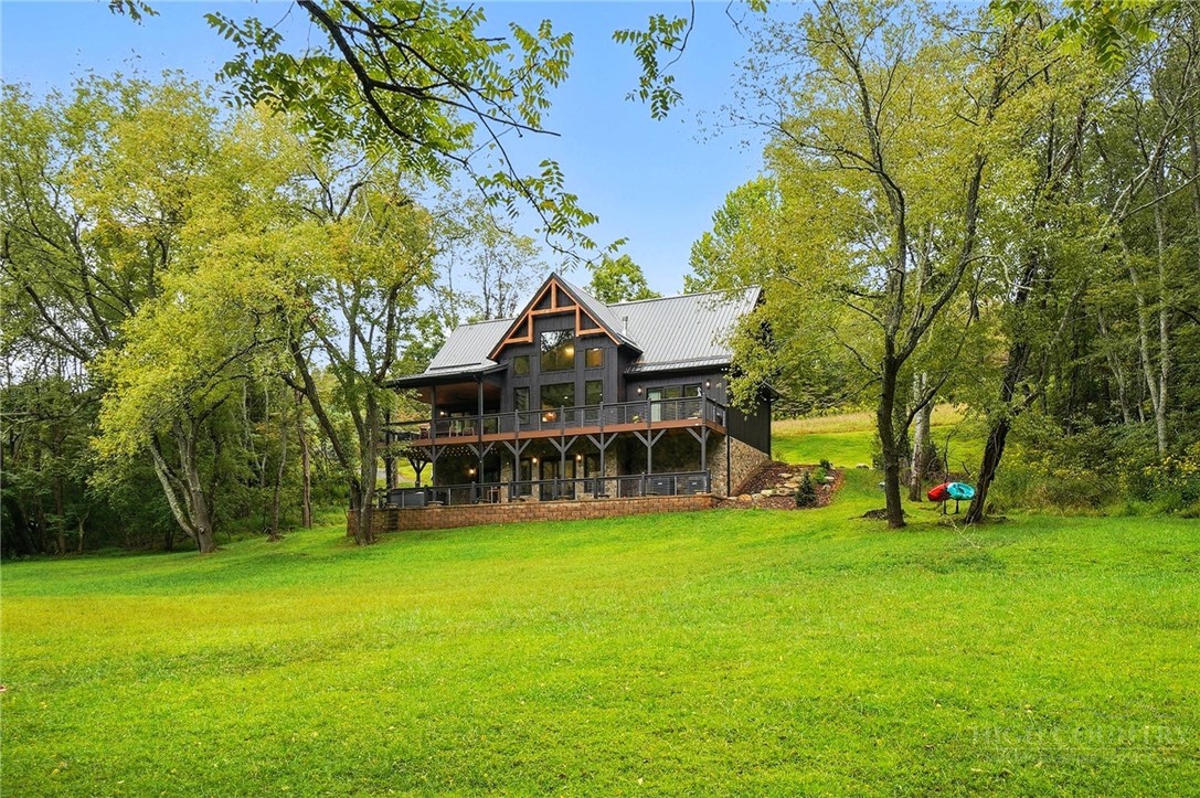 727 Riverwind Drive Property Photo 3