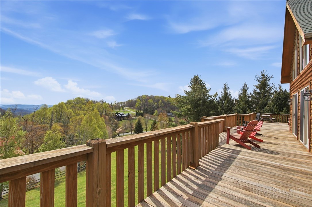 2081 Blackberry Road Property Photo 6