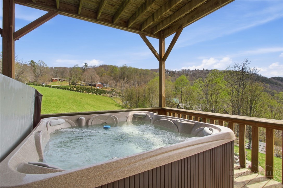 2081 Blackberry Road Property Photo 8