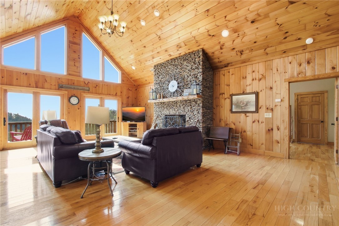 2081 Blackberry Road Property Photo 14