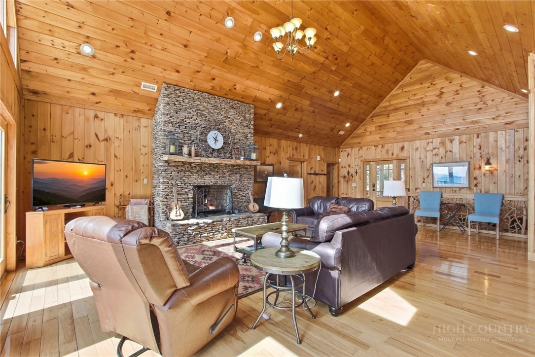 2081 Blackberry Road Property Photo 17