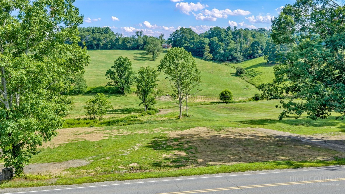 3630 Us Highway 221 N Property Photo 2