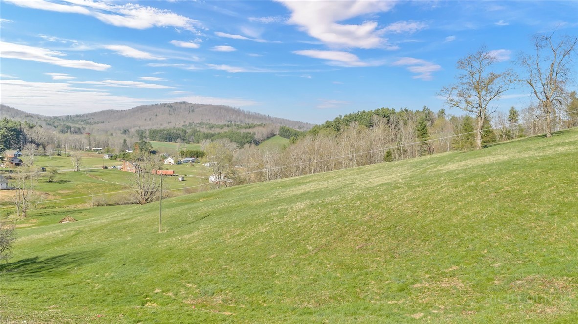 3630 Us Highway 221 N Property Photo 6