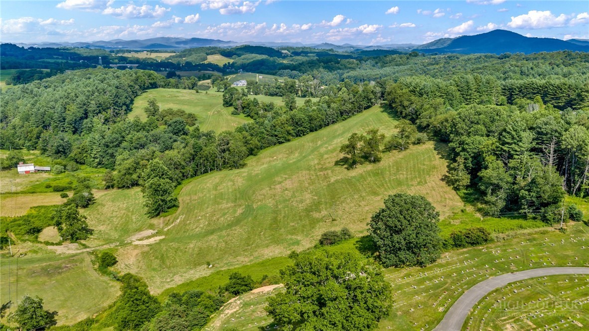 3630 Us Highway 221 N Property Photo 33