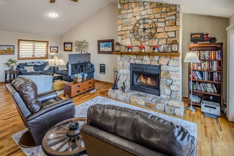 517 Pine Ridge Road Property Photo 3