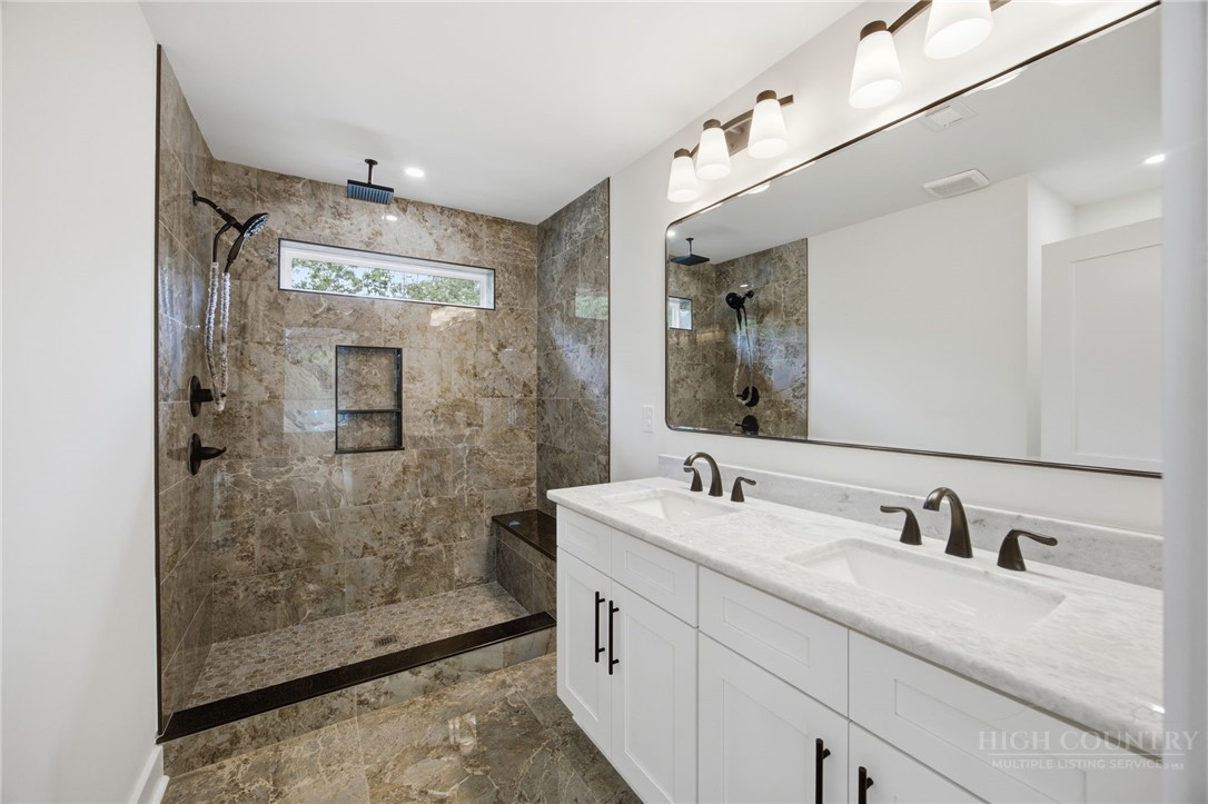 250 Great Sky Drive Property Photo 5