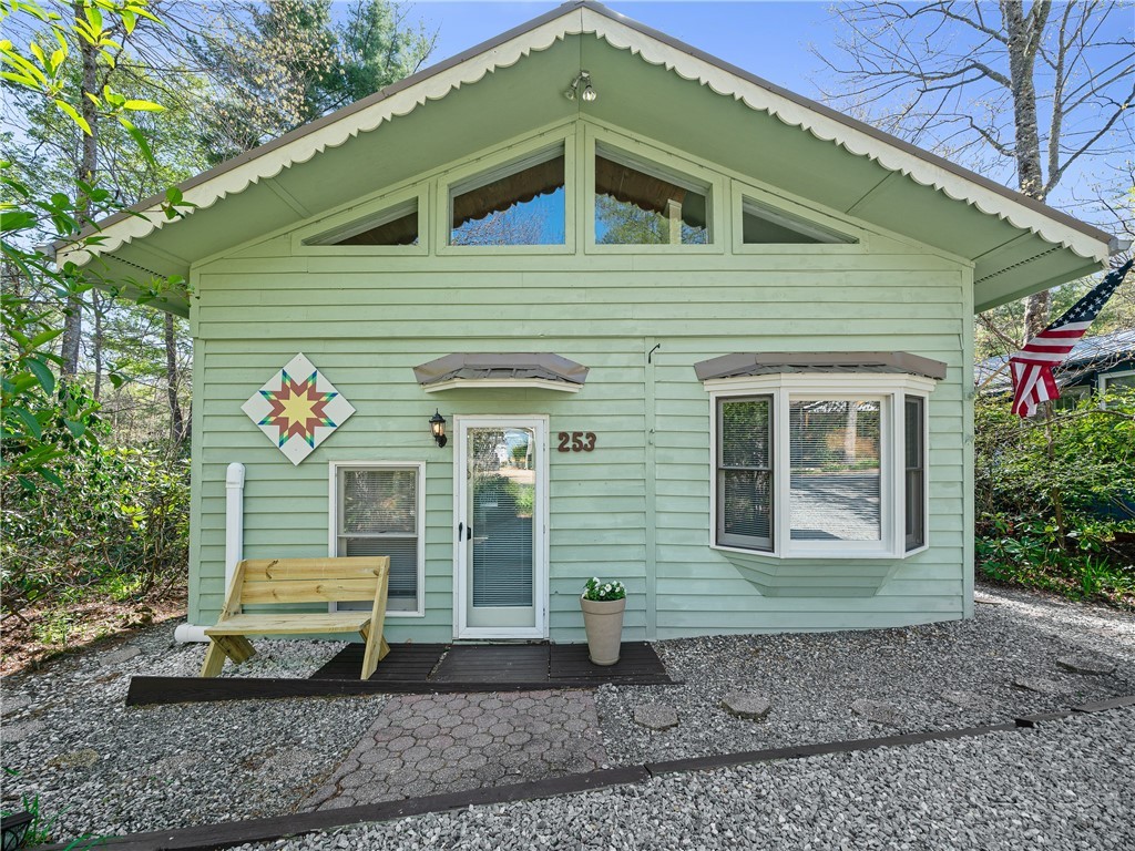 253 Black Pine Road Property Photo 1