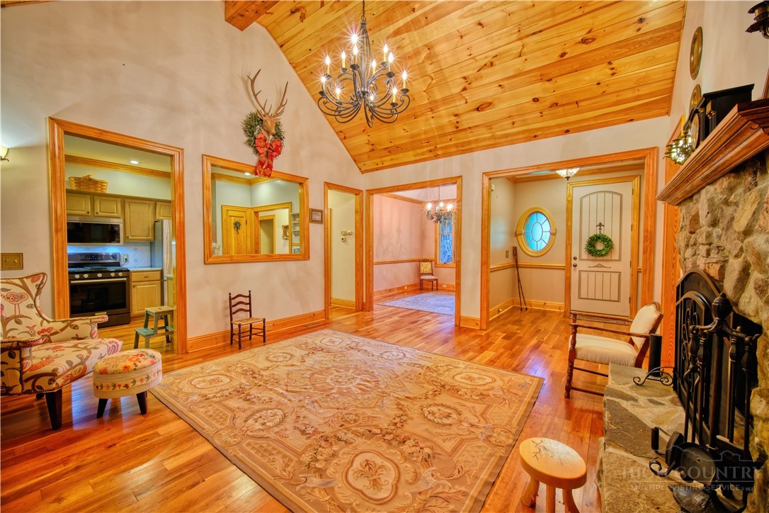 330 Crain Branch Lane Property Photo 15