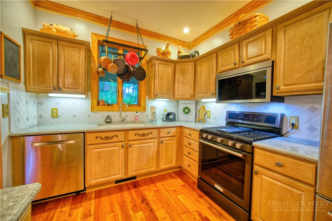 330 Crain Branch Lane Property Photo 17