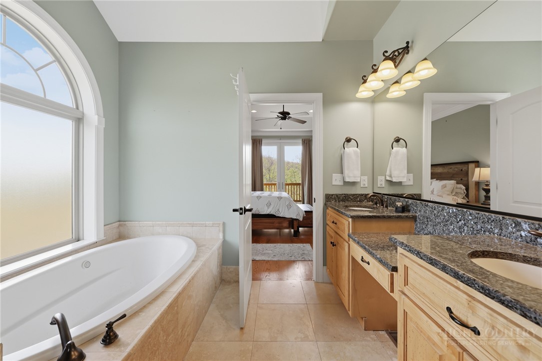 437 Whispering River Drive Property Photo 31