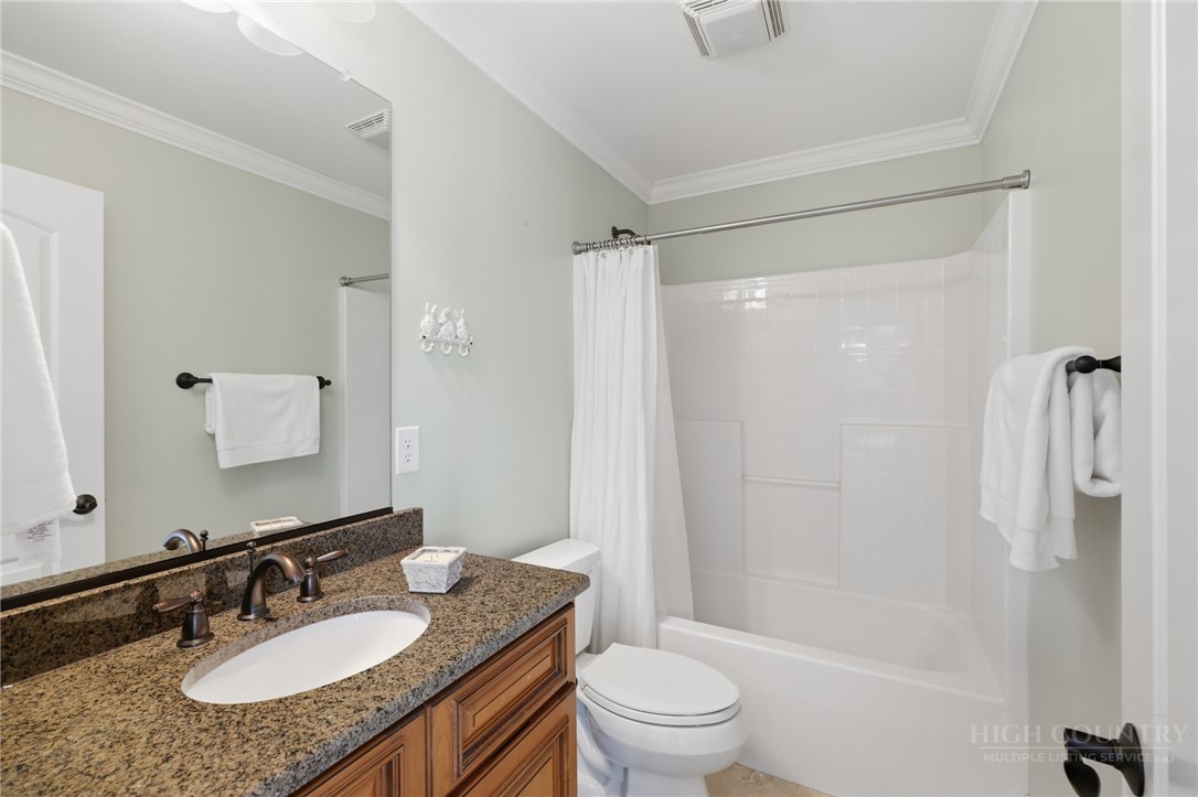 437 Whispering River Drive Property Photo 45