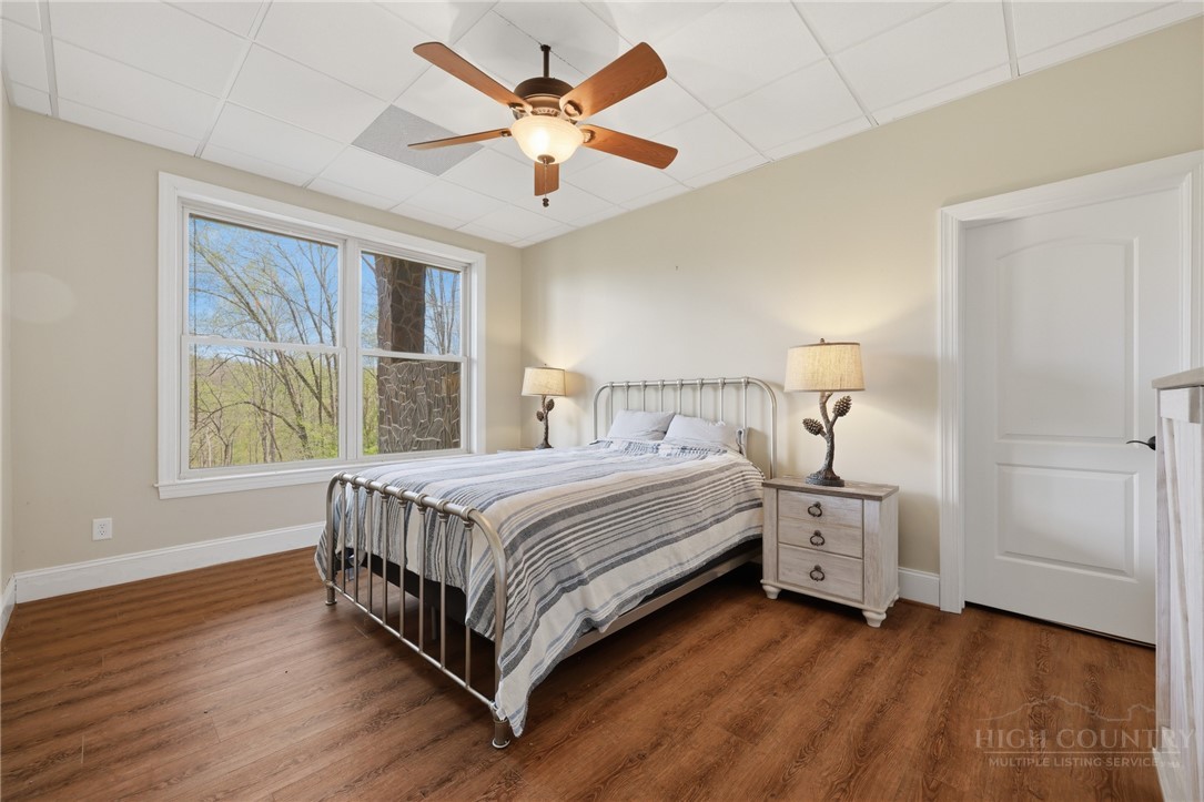437 Whispering River Drive Property Photo 49