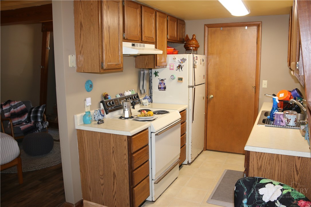 31 Maple Drive B Property Photo 11