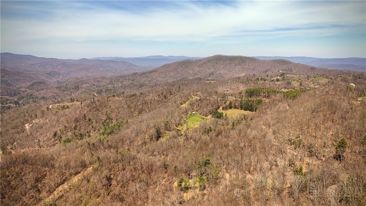7277 Beech Mountain Road Property Photo 12