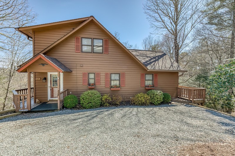 153 Delphinium Lane