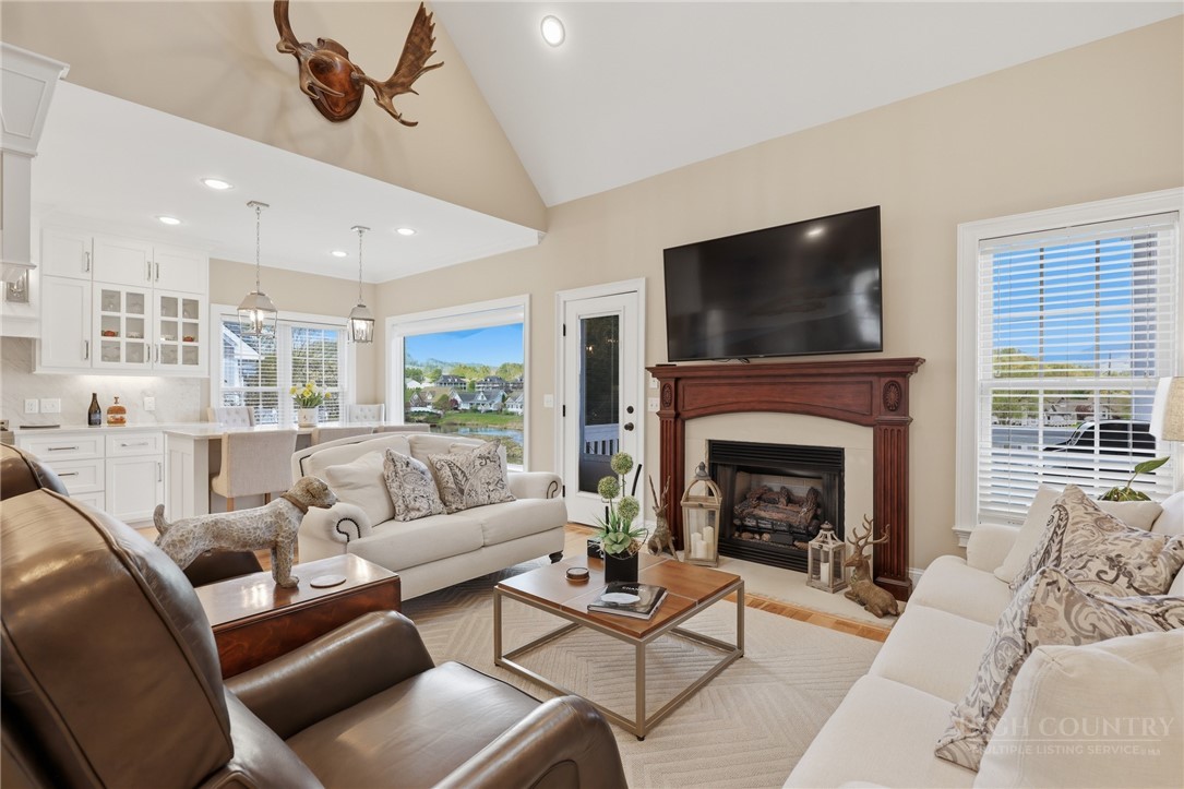 138 Turnberry Court Property Photo 6