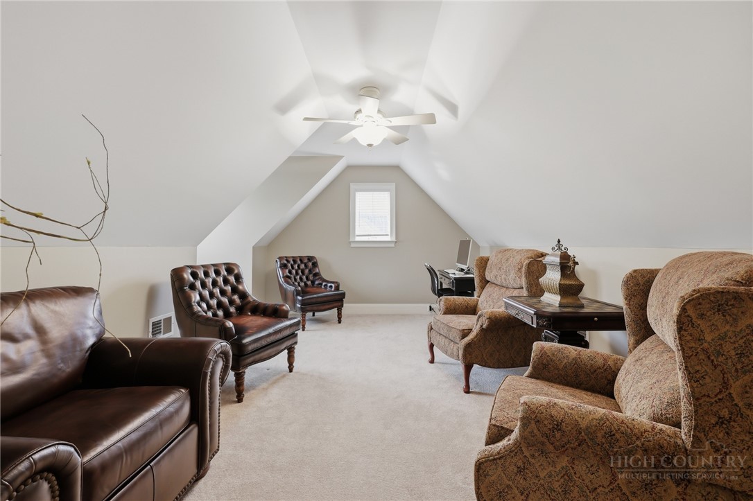 138 Turnberry Court Property Photo 29