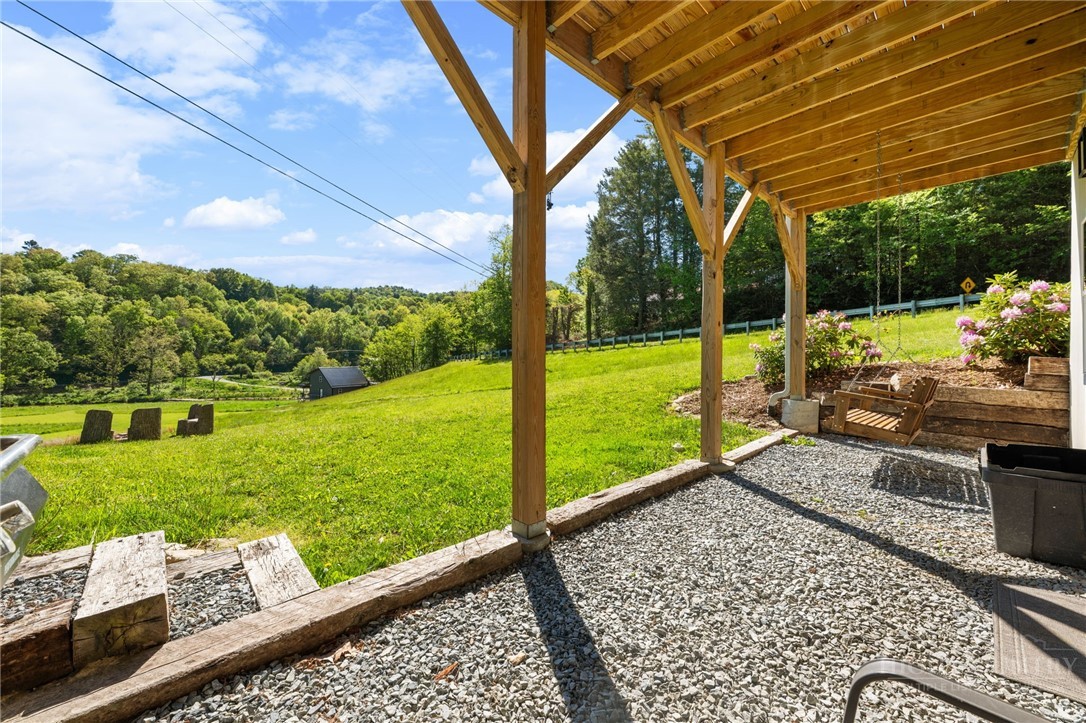 634 & 636 Watauga River Road Property Photo 14