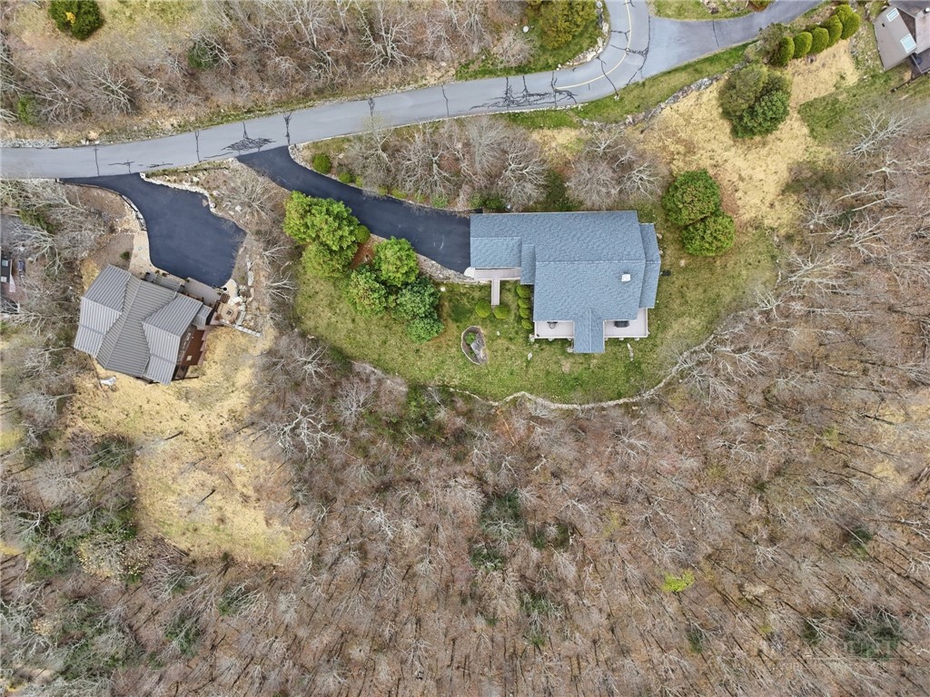 880 Algonquin Drive Property Photo 6