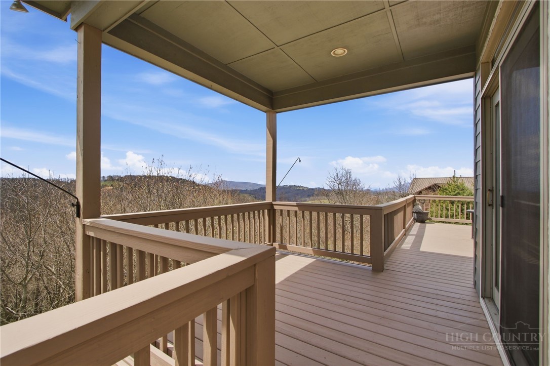 880 Algonquin Drive Property Photo 14