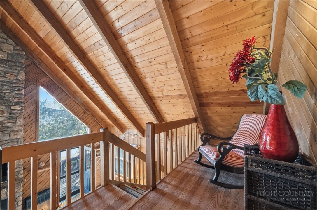 83 Pine Ridge Loop Property Photo 16