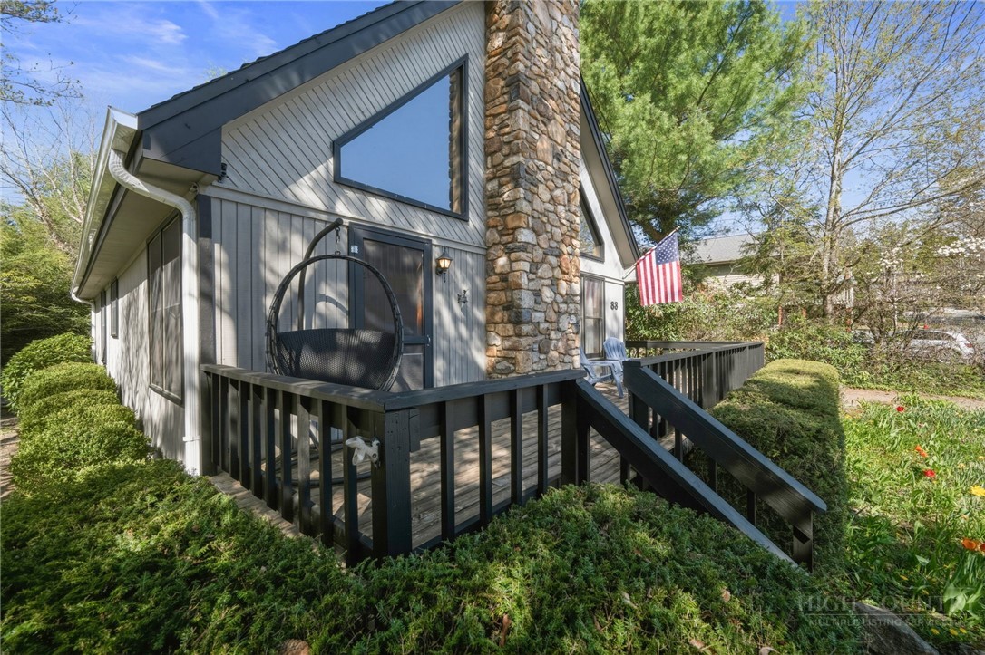 83 Pine Ridge Loop Property Photo 32