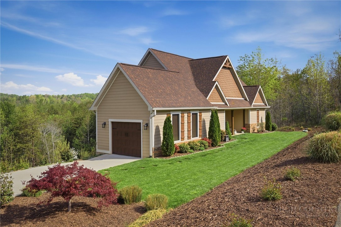 1510 High Valley Way Property Photo 2
