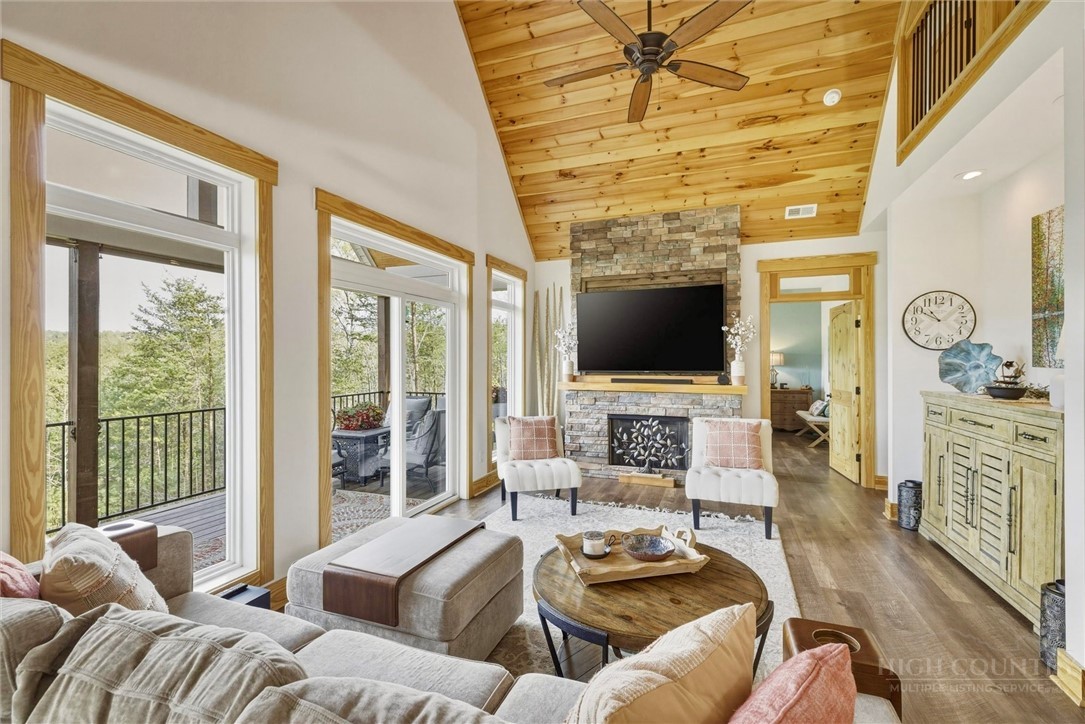 1510 High Valley Way Property Photo 22