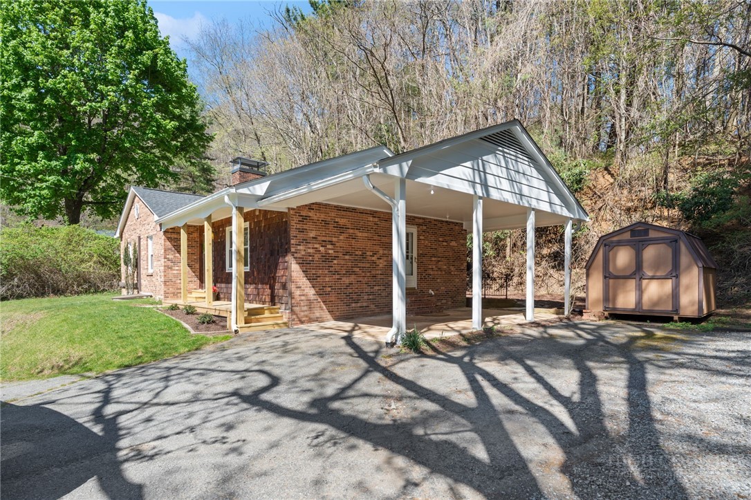 172 Park Street Property Photo 6