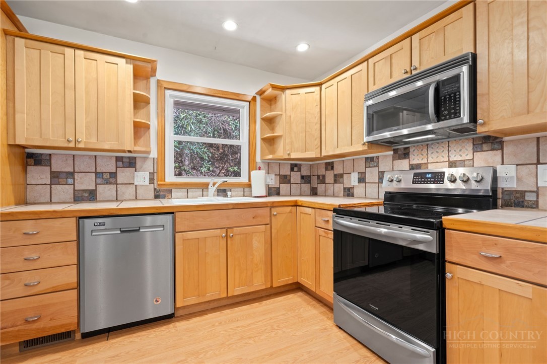 172 Park Street Property Photo 14