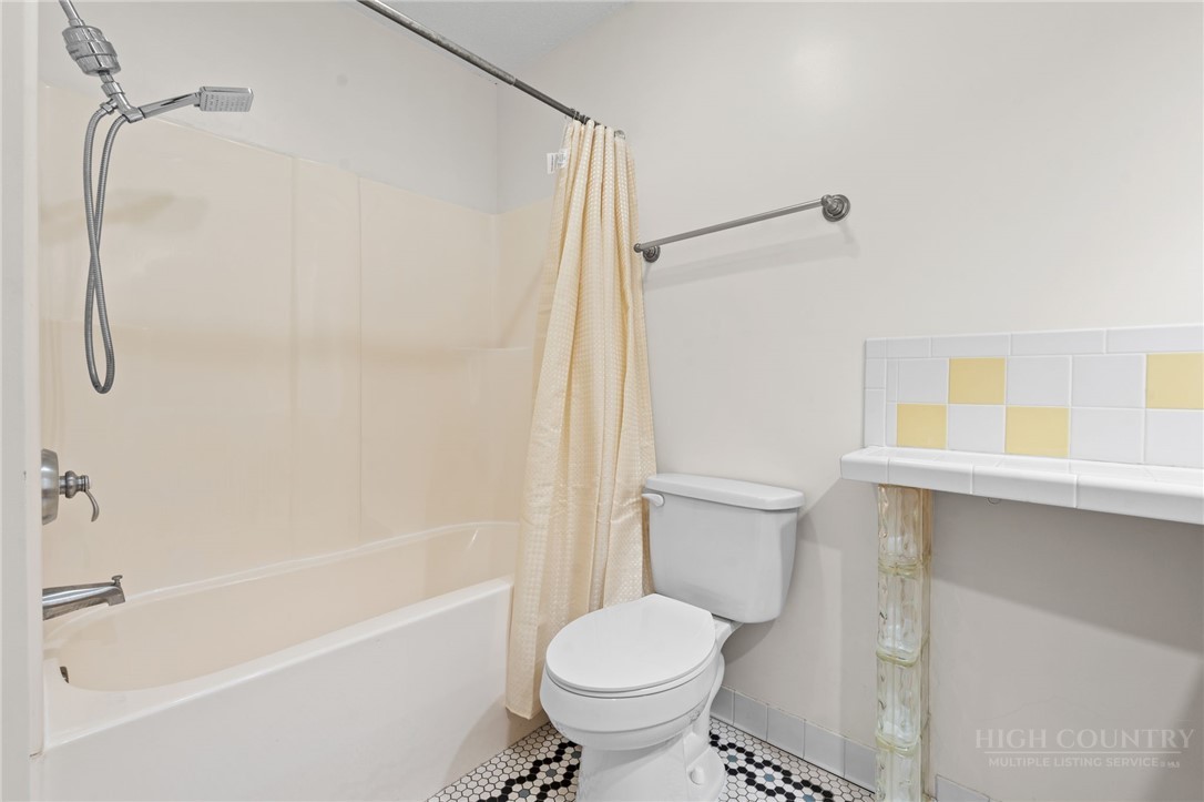 172 Park Street Property Photo 30