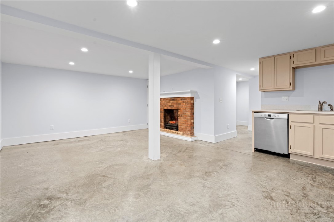 172 Park Street Property Photo 37