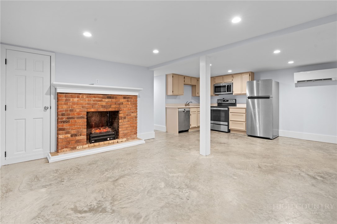 172 Park Street Property Photo 39