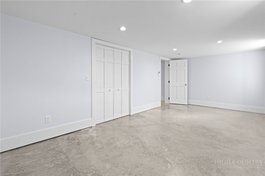 172 Park Street Property Photo 43