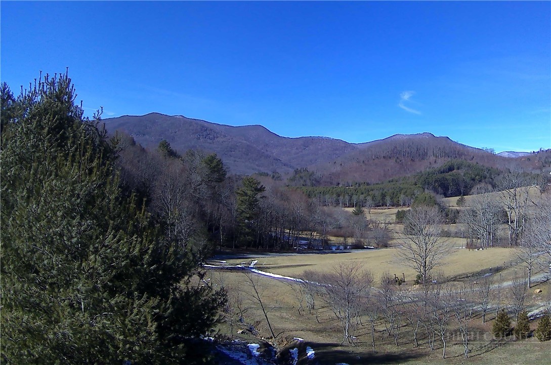 3 Summit View Parkway Property Photo 1
