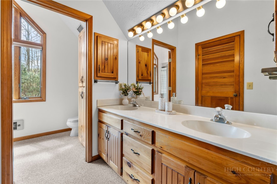 1584 Hattie Hill Road Property Photo 21