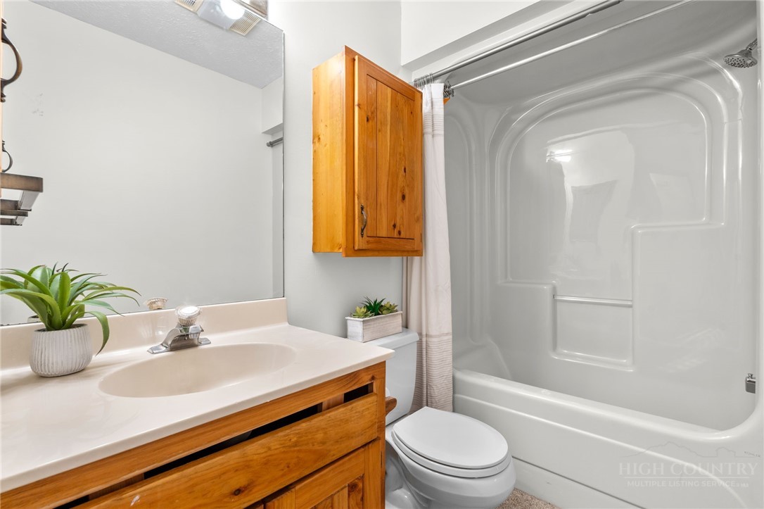 1584 Hattie Hill Road Property Photo 25