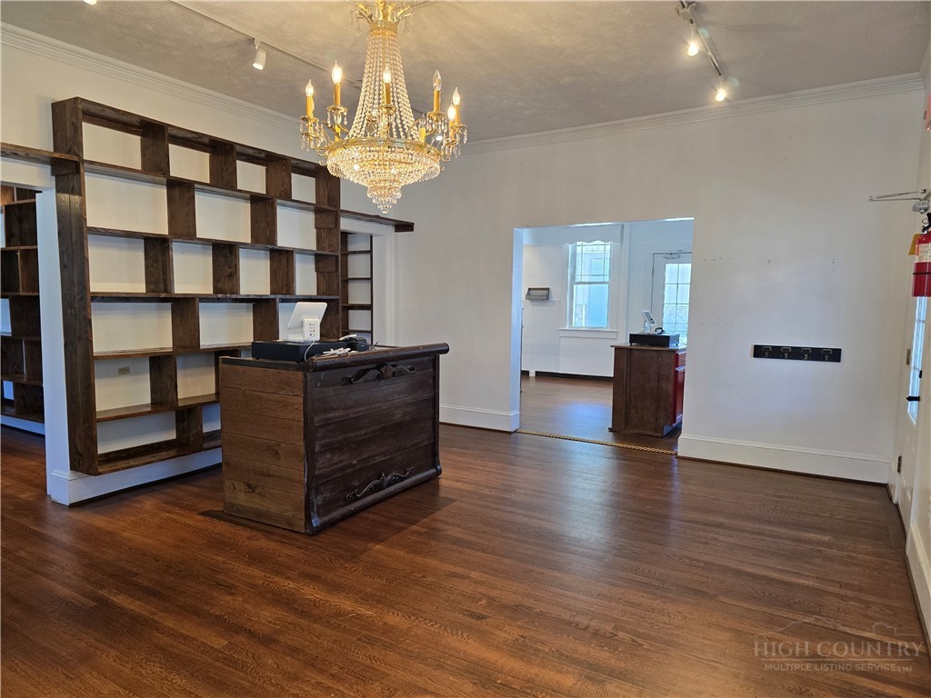 424 E Second Street Property Photo 10